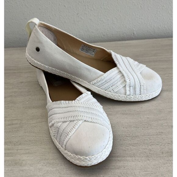 UGG Australia Women's Sz 6.5 Ynez White Shoes 1092238 Flats Canvas Slip On NEW - Picture 1 of 10